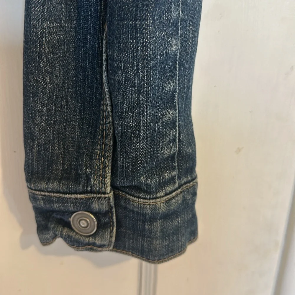 Sneak Peek cropped denim jacket - Picture 7 of 7